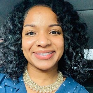 Meet your Posher, Leah